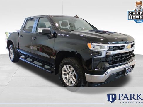 Used 2022 Chevrolet Silverado 1500 LT AWD/4WD image 1