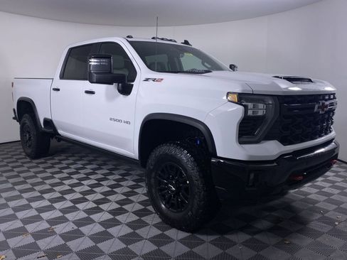New 2026 Chevrolet Silverado 2500 ZR2 AWD/4WD image 21