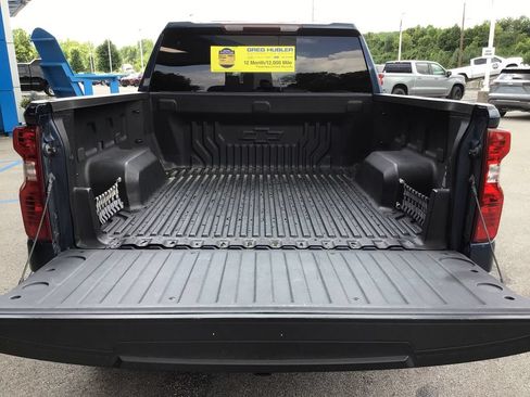 Used 2022 Chevrolet Silverado 1500 LT AWD/4WD image 40