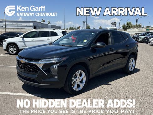 Used 2025 Chevrolet Trax LS w/ LS Convenience Package FWD image 1