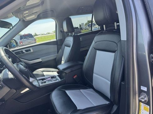 Certified 2023 Ford Explorer XLT w/ Equipment Group 202A AWD/4WD image 12