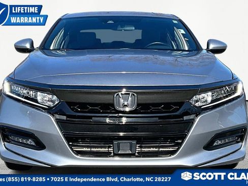 Used 2018 Honda Accord Sport image 2