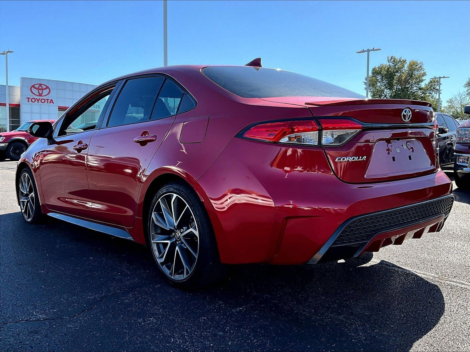 Used 2021 Toyota Corolla SE FWD image 4