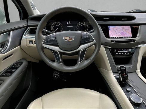 Used 2023 Cadillac XT5 Premium Luxury image 7