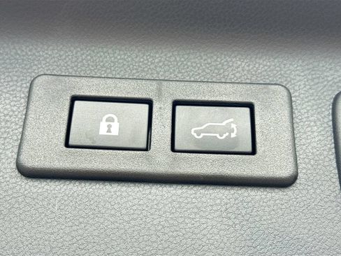 Used 2026 Subaru Forester Premium AWD/4WD image 33
