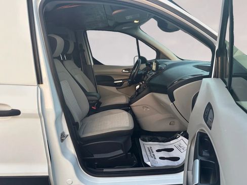 Used 2019 Ford Transit Connect XLT image 22