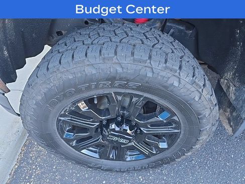 Used 2015 GMC Sierra 2500 SLT w/ Duramax Plus Package AWD/4WD image 4