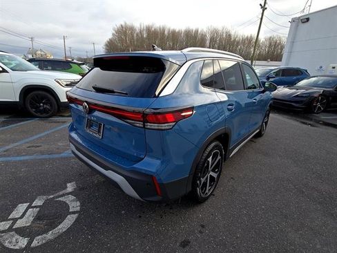 New 2026 Volkswagen Tiguan SE image 3