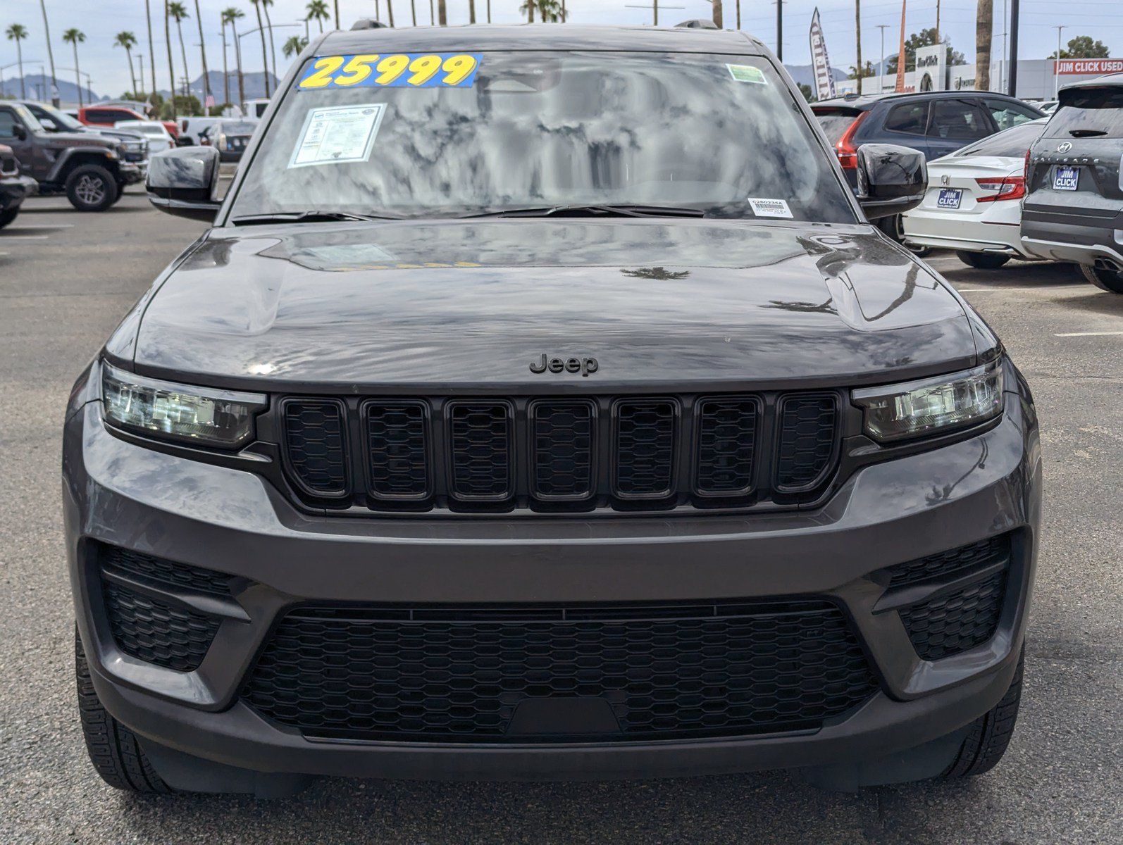 Used 2022 Jeep Grand Cherokee Altitude RWD image 6