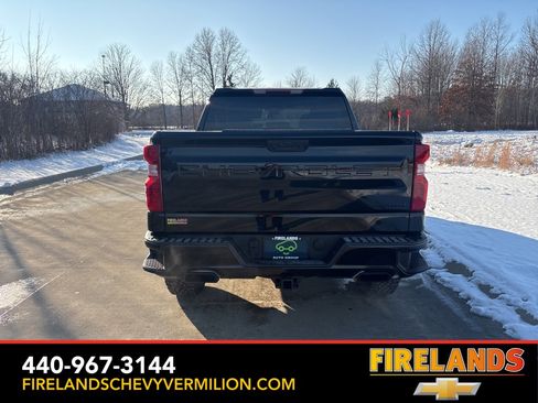 Certified 2025 Chevrolet Silverado 1500 Custom Trail Boss w/ Dark Appearance Package image 4