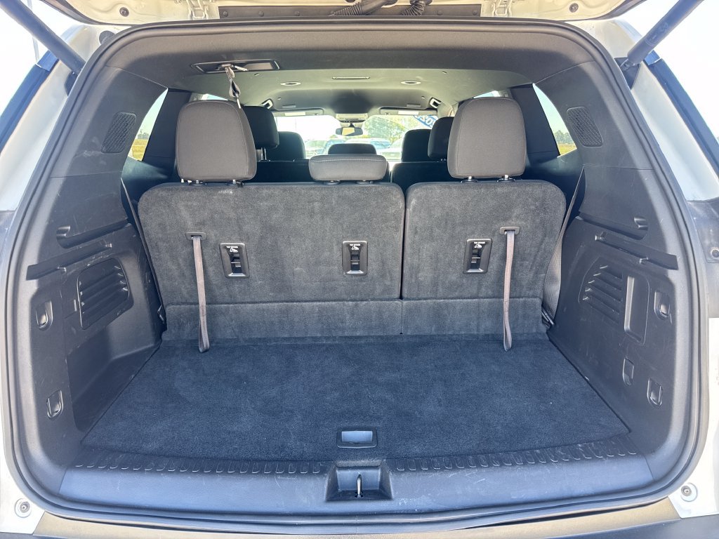 Used 2025 GMC Acadia Elevation FWD image 7