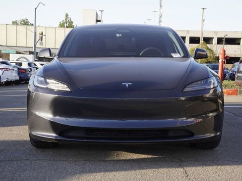 Used 2024 Tesla Model 3 Standard Range image 7