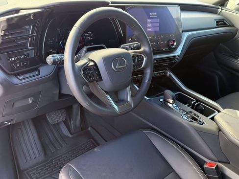 Used 2026 Lexus TX 350 AWD w/ Technology Package image 4
