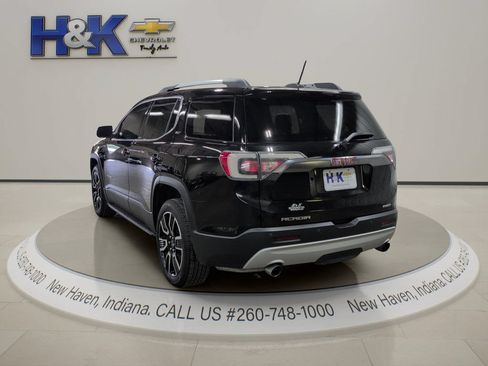 Used 2019 GMC Acadia SLT w/ LPO, Black Accent Package AWD/4WD image 4