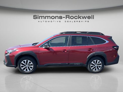 Used 2024 Subaru Outback Premium AWD/4WD image 2