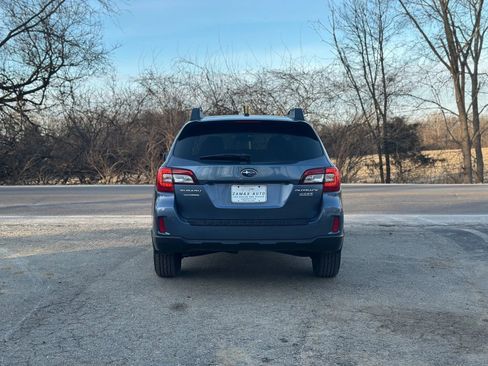 Used 2015 Subaru Outback 2.5i Premium image 3