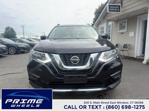 Used 2018 Nissan Rogue SV AWD/4WD image 2