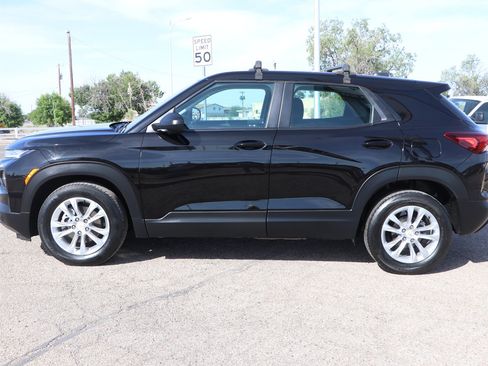 Used 2023 Chevrolet TrailBlazer LS FWD image 4