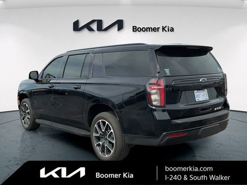 Used 2024 Chevrolet Suburban RST w/ Luxury Package AWD/4WD image 7
