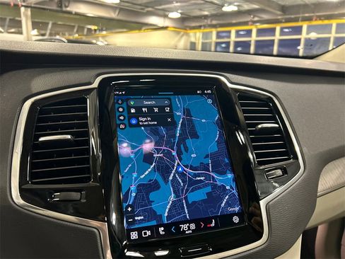 Certified 2023 Volvo XC90 B5 Plus w/ Protection Package Premier image 16