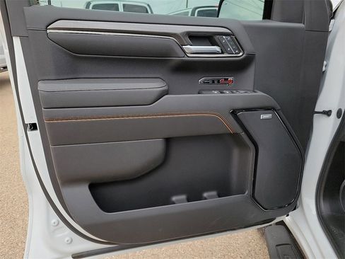 Used 2022 GMC Sierra 1500 AT4 w/ AT4 Premium Package image 18