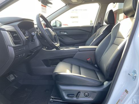 New 2026 Nissan Rogue SV image 10