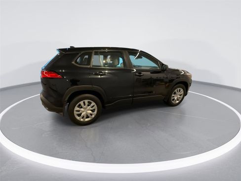 Used 2023 Toyota Corolla Cross L image 8