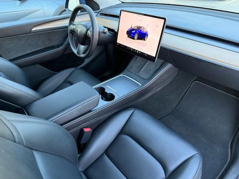 Used 2023 Tesla Model Y Long Range image 20