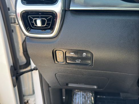 Used 2023 Kia Sorento SX AWD/4WD image 25