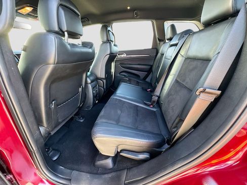 Used 2020 Jeep Grand Cherokee Altitude image 27