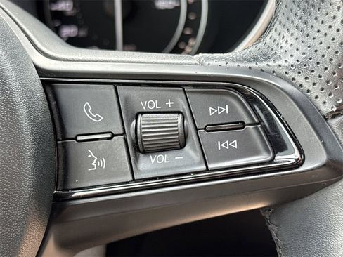 Used 2022 Alfa Romeo Stelvio Ti image 18