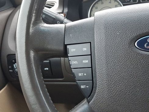 Used 2008 Ford Taurus Limited FWD image 21