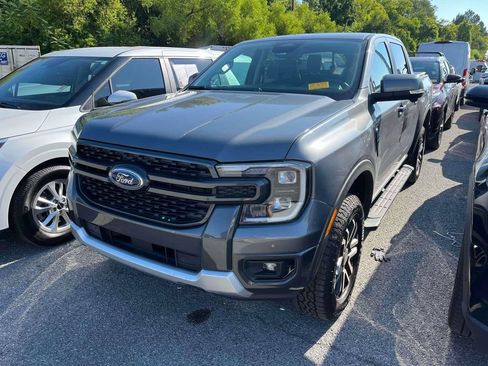 Used 2025 Ford Ranger Lariat w/ Trailer Tow Package AWD/4WD image 4