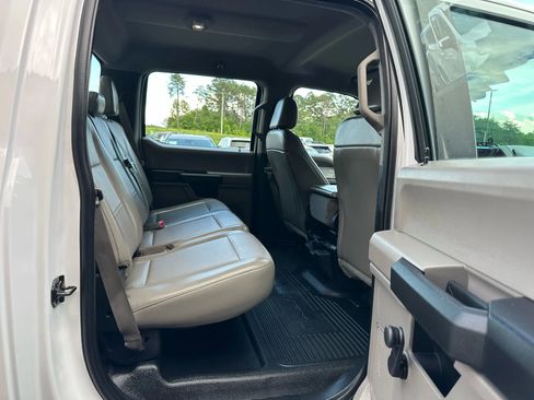 Used 2017 Ford F550 4x4 Crew Cab Super Duty image 14