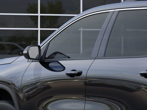 New 2026 Chevrolet Traverse LT image 12