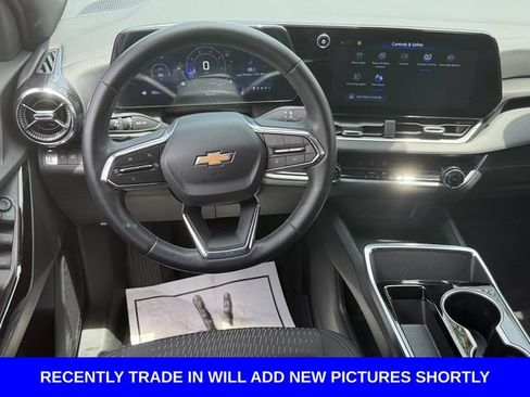 Used 2025 Chevrolet Equinox LT w/ Safety and Technology Package FWD image 13
