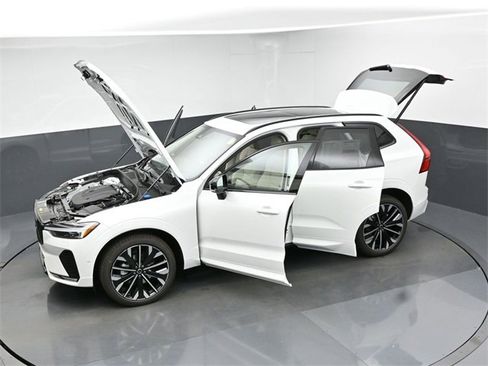 New 2026 Volvo XC60 B5 Ultra w/ Protection Package Premier image 53