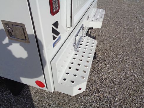 Used 2022 Ford F250 XL w/ Power Equipment Group image 19