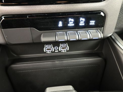 New 2026 RAM 1500 Lone Star w/ Night Edition image 4