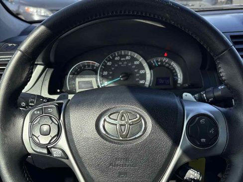 Used 2014 Toyota Camry SE FWD image 16