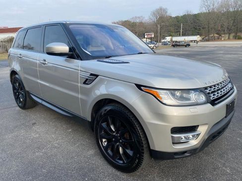 Used 2017 Land Rover Range Rover Sport HSE image 4