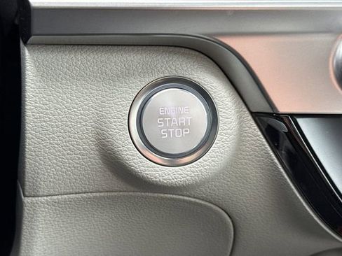 New 2025 Kia Telluride S image 28