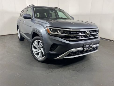 Used 2023 Volkswagen Atlas SE w/ Panoramic Sunroof Package AWD/4WD image 4