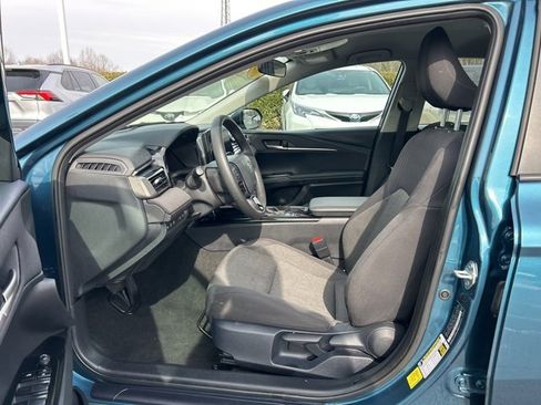 Used 2025 Toyota Camry LE image 13