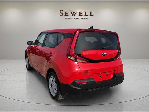 Used 2021 Kia Soul S image 3