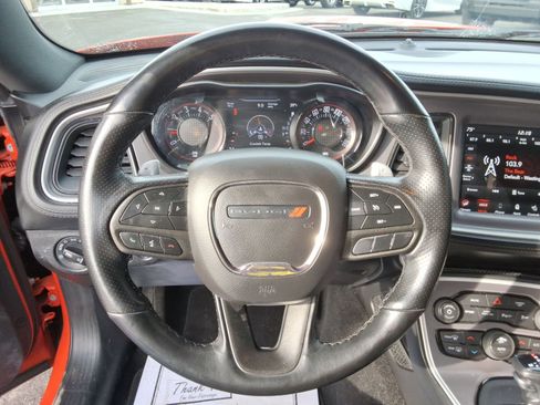 Used 2022 Dodge Challenger R/T w/ Plus Package image 11