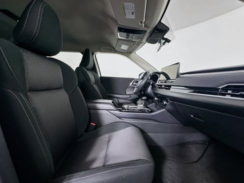 Used 2025 Mitsubishi Outlander ES FWD image 31