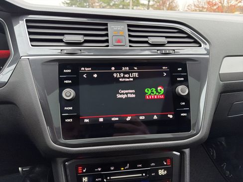 Used 2023 Volkswagen Tiguan SE R-Line image 20