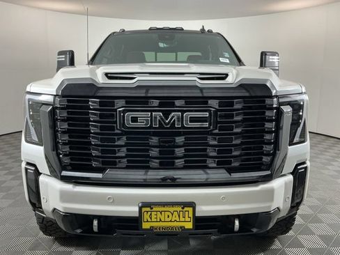Used 2024 GMC Sierra 3500 Denali Ultimate AWD/4WD image 2