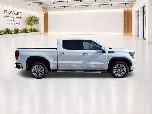 Used 2023 GMC Sierra 1500 Denali AWD/4WD image 16